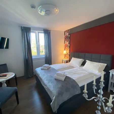 Hotel Der Tanzhase 3*