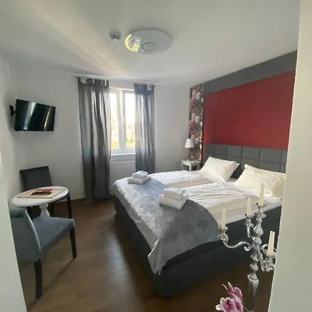 Hotel Der Tanzhase 3*